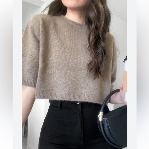 BNWOT THE KOOPLES 100%  CASHMERE CROPPED SHORT SLEEVE SWEATER SIZE 3 / LARGE - Picture 2 of 10